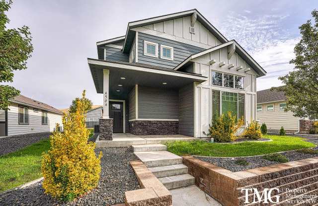 Pet Friendly South Richland Home with Bonus Loft Gallery 1