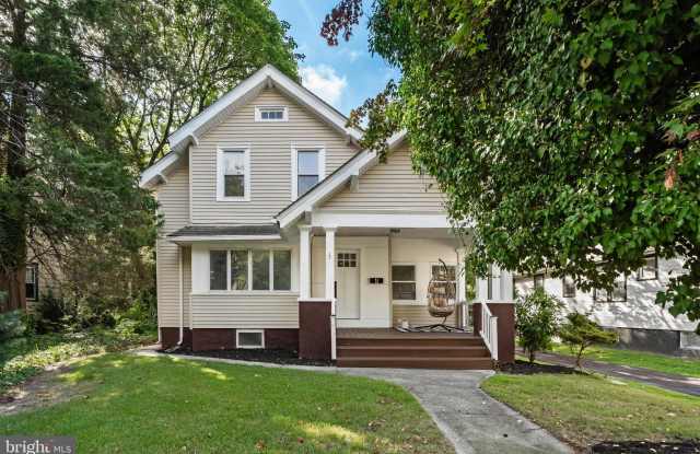 4 E HADDON Avenue - 4 East Haddon Avenue, Oaklyn, NJ 08107