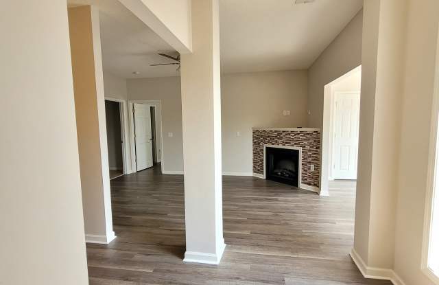 2511 Huntscroft Ln Apt 201 Gallery 2