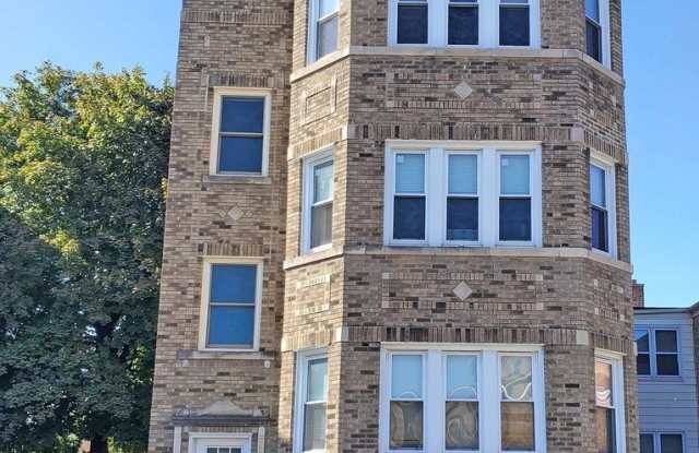 8922 Skokie Boulevard Gallery 1