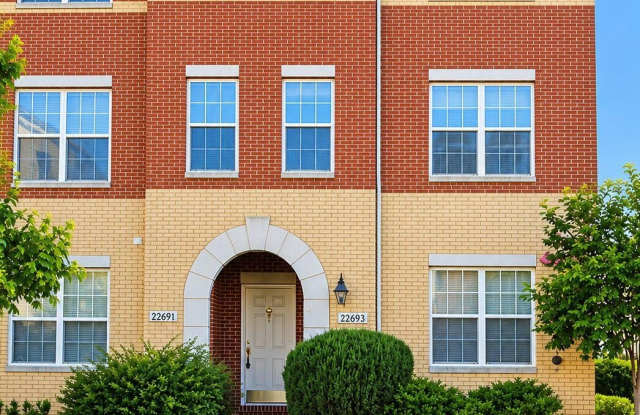 22691 VERDE GATE Terrace Gallery 1