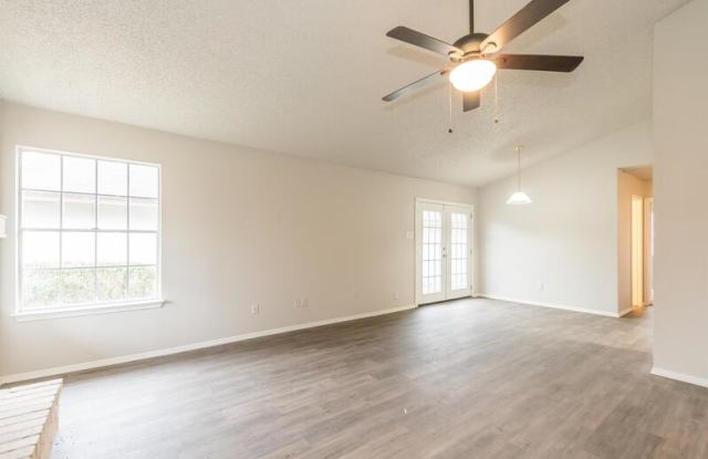 3518 Stoney Bluff Street Gallery 3