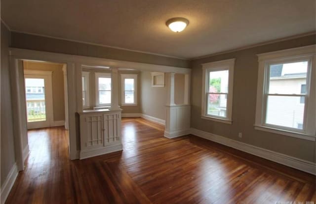 229 Campfield Avenue Gallery 3
