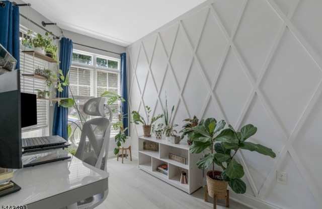 120 Loft Dr Gallery 1