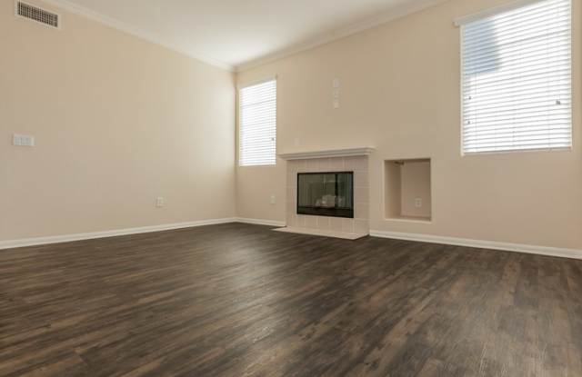 10928 Evening Creek Drive East Gallery 3