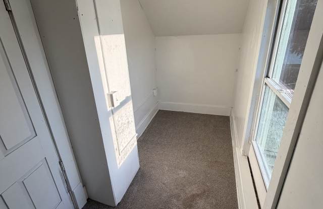 2916 Roosevelt Street - 2 photos photos 2916 Roosevelt Street - 2 photos photos