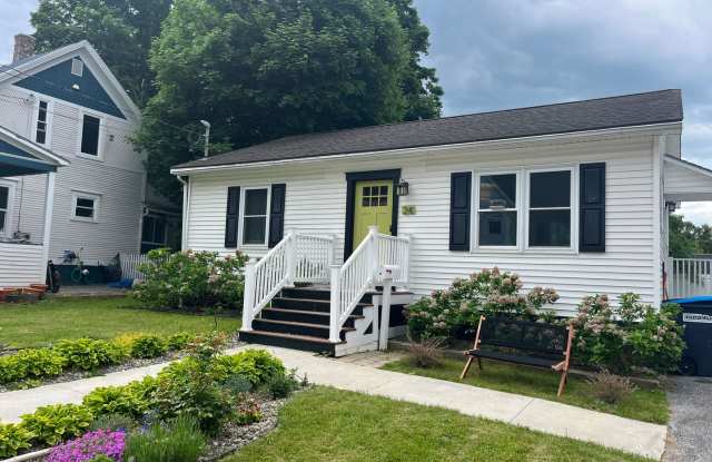 Beautiful Two Bedroom Single Family in the heart of the City! photos photos Beautiful Two Bedroom Single Family in the heart of the City! photos photos