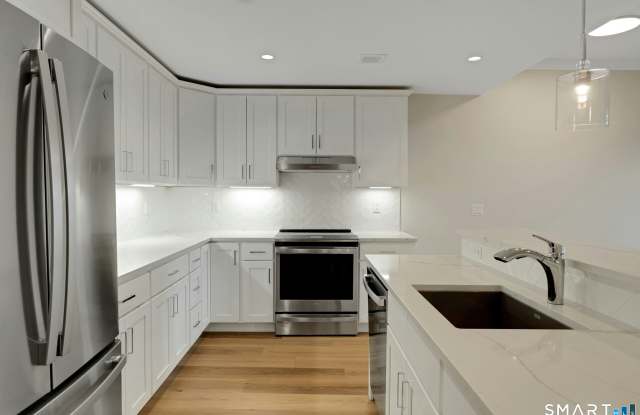 340 Heights Road Gallery 3