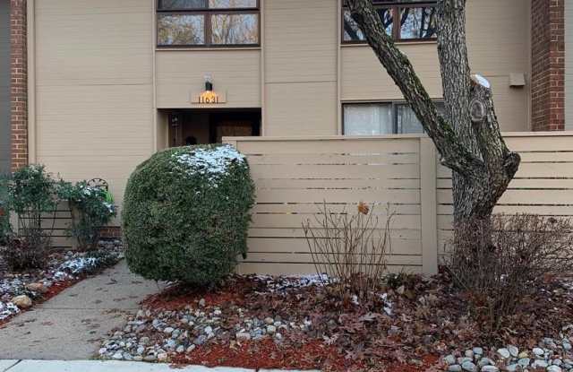 11631 HUNTERS GREEN CT - 11631 Hunters Green Court, Reston, VA 20191