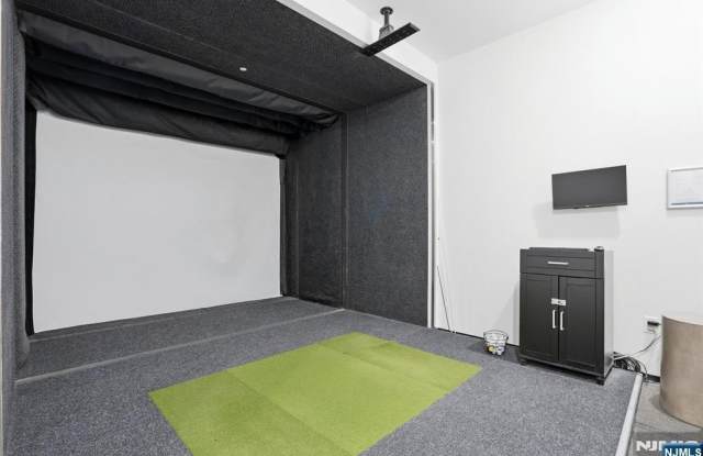 77 Hudson Street Gallery 2