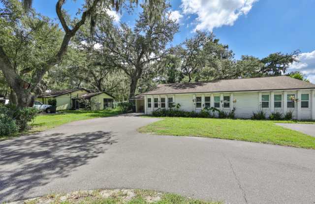 Beautiful Duplex For Rent Gallery 1