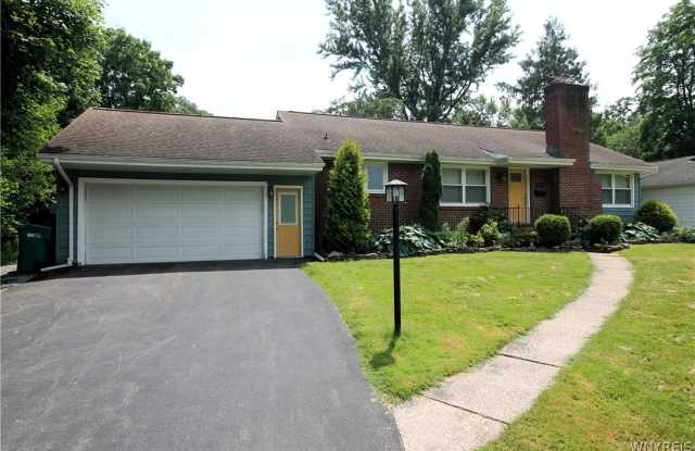 8709 Nottingham - 8709 Nottingham Terrace, Harris Hill, NY 14221
