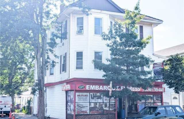 1375 Broad Street photos photos