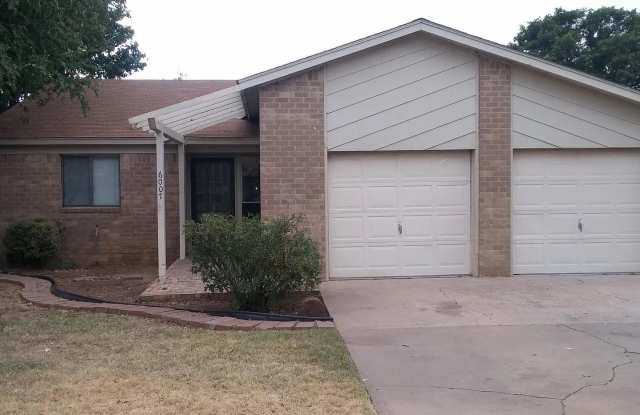 3 bedroom 2 bathroom house with great backyard in Frenship ISD! photos photos