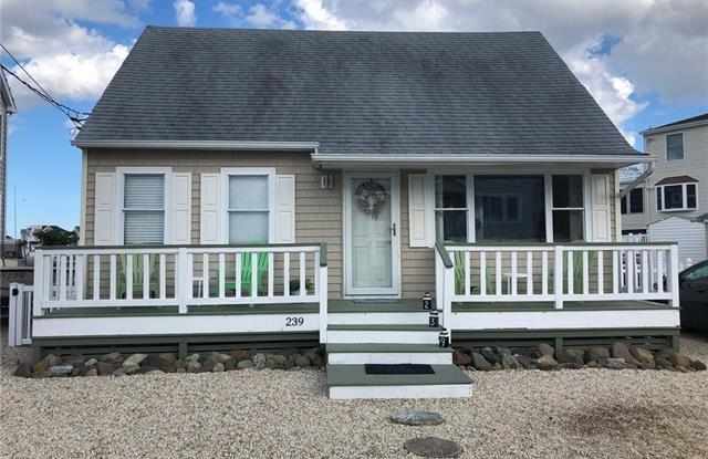 239 Morris Boulevard - 239 Morris Boulevard, Beach Haven West, NJ 08050