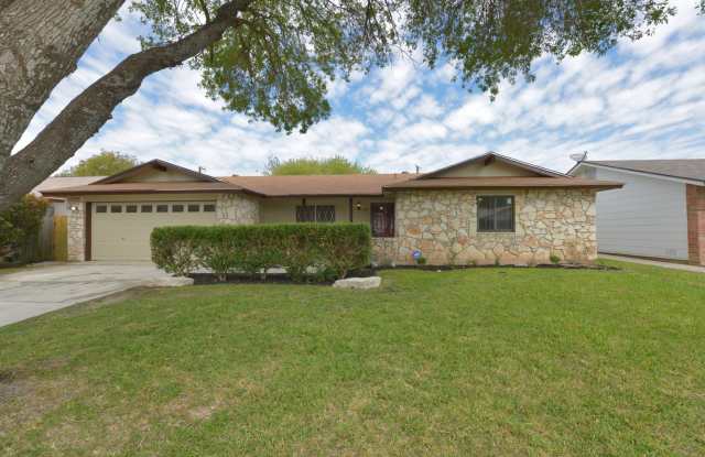 Beautifully remodeled 3 bed - 2 bath in Kirby. - 4811 Dick Gordon Drive, Kirby, TX 78219
