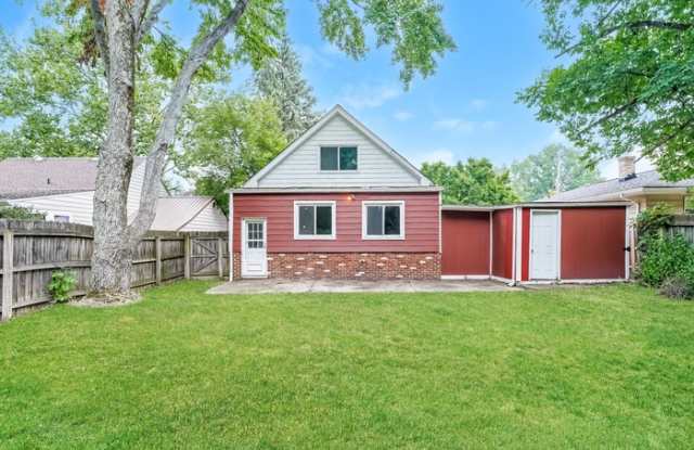 14612 Summit Avenue Gallery 2