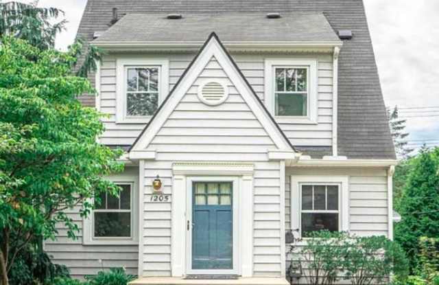 1205 Miller Avenue photos photos