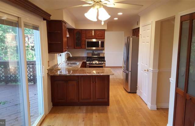 707 UPHAM PLACE NW Gallery 3