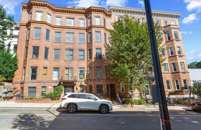 Charming 2BR/2BA Condo Near U Street with Modern Finishes and Prime Location photos photos