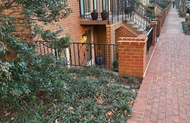 3281 SUTTON PLACE NW Gallery 2