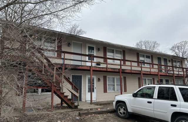 504 W Woodbury St - 504 West Woodbury Street, Danville, IL 61832