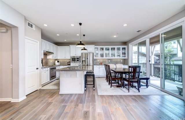 1161 Gardiner Lane Gallery 3