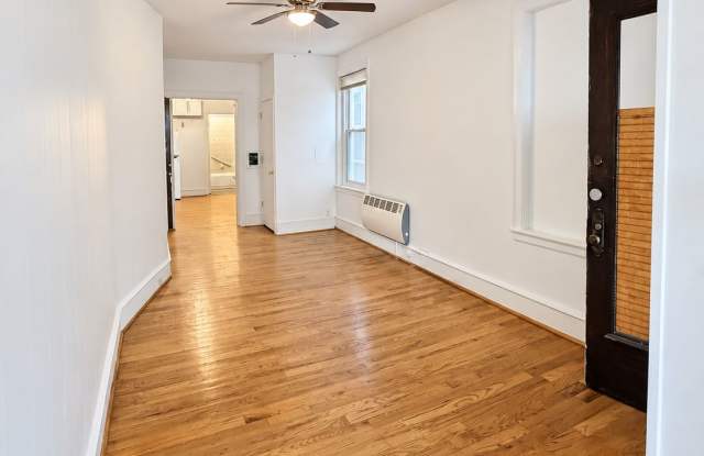 5128 Chester Avenue Gallery 2