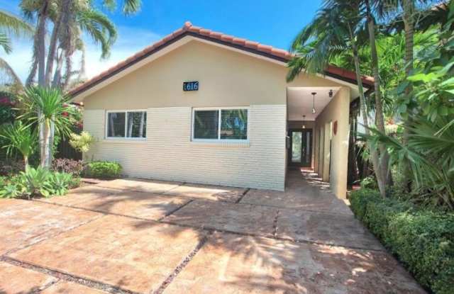 1616 Adams Street photos photos