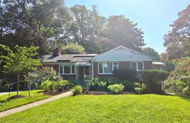 Lovely 4 BR/2 BA Single-Family Home in Silver Spring! photos photos
