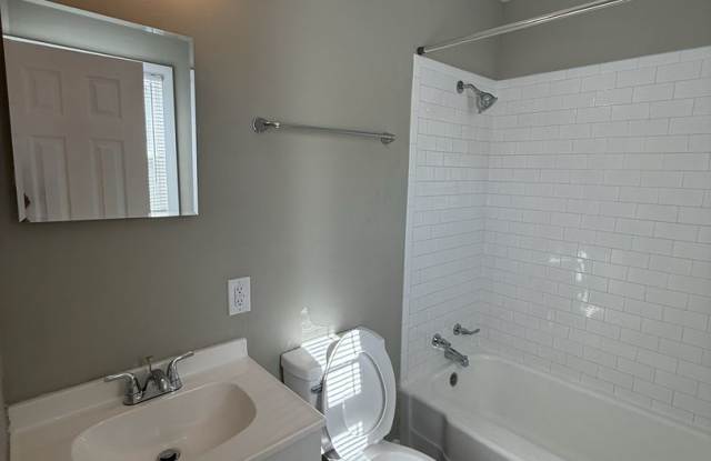 Half Off 1st Month | Newly Renovated 1 Bedroom / 1 Bath Home In Winston-Salem Gallery 2