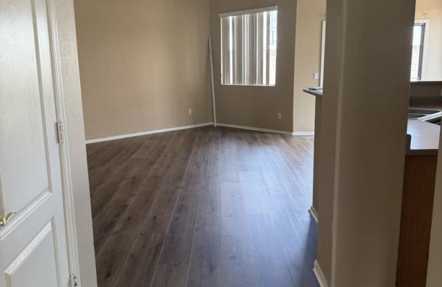 4 BEDROOM IN CRISMON CREEK IN EAST MESA! Gallery 4