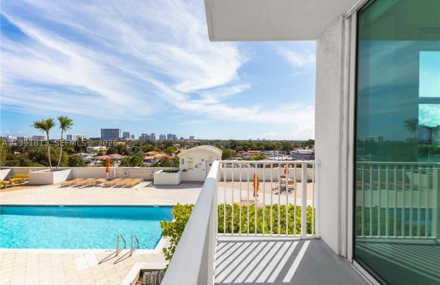 3180 SW 22nd St photos photos
