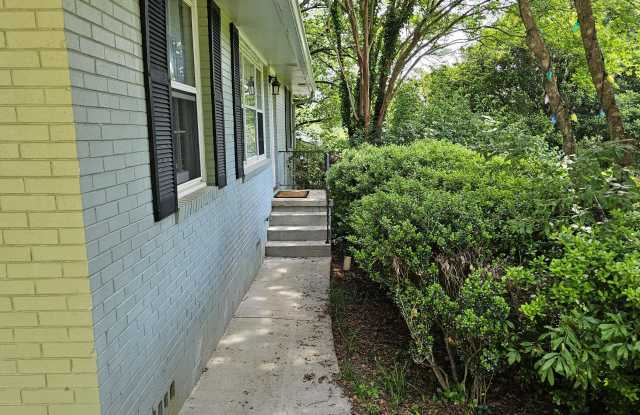 1100 Willivee Drive Gallery 3
