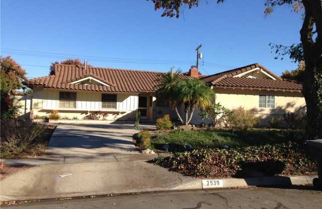 2539 E Seville Avenue photos photos