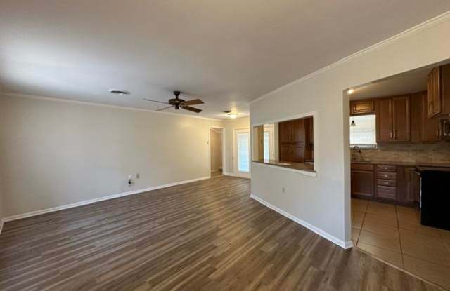 4/2 in Hewitt! | Move-In Special Gallery 4