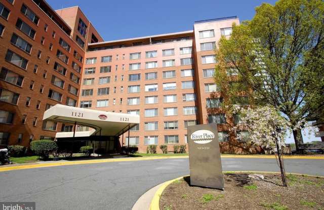 1121 ARLINGTON Boulevard unit: 901 photos photos