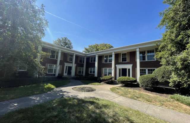 248 Chenoweth Ln - 248 Chenoweth Lane, St. Matthews, KY 40207