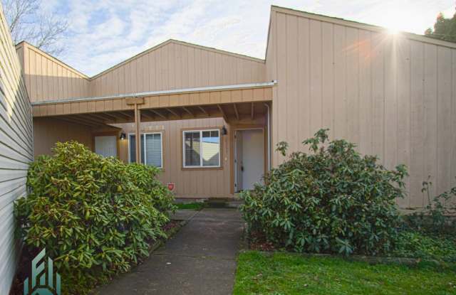 Charming 2 bed/1 bathroom photos photos