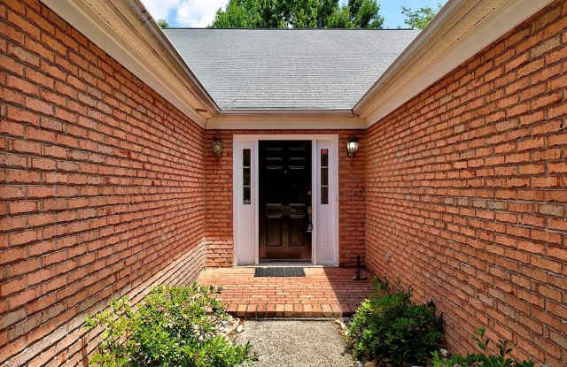 570 Olde Lauren Court Gallery 3