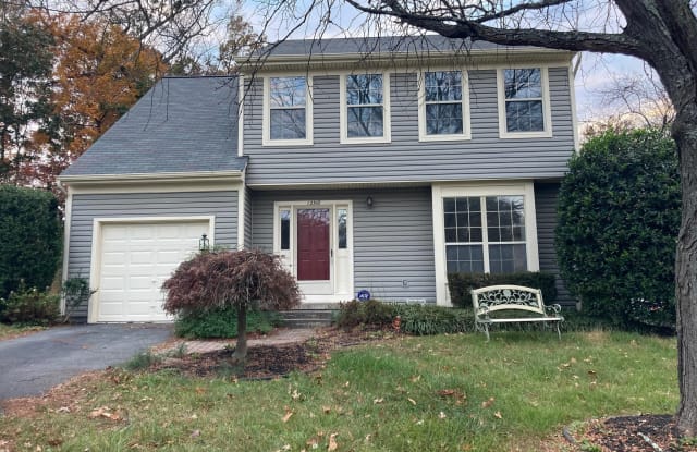 12518 QUARTERHORSE LANE - 12518 Quarterhorse Lane, Lake Ridge, VA 22192
