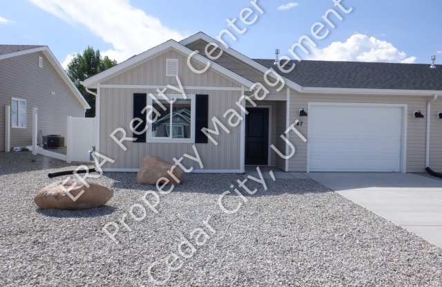 Move-in Bonus! - 3 bedroom - 2 Bath - Single Level Twin Home photos photos