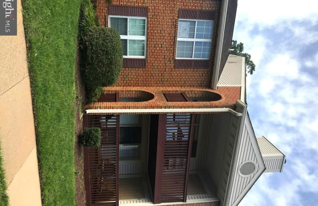8811 SUGARWOOD LANE - 8811 Sugarwood Ln, Manassas, VA 20110