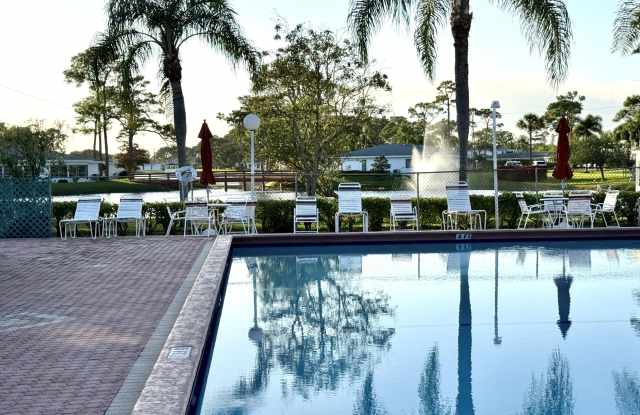 5242 PRIVET Place Gallery 1