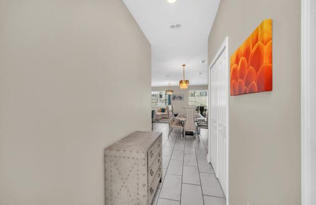 Pool Home in Davenport now available for rent! Gallery 3