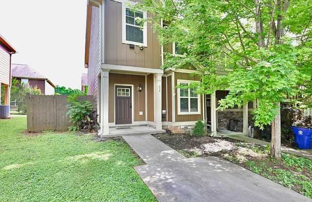 **REDUCED** TOWNHOME IN THE CITY photos photos **REDUCED** TOWNHOME IN THE CITY photos photos