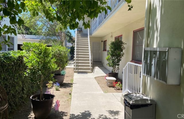 4949 Coldwater Canyon Avenue - 4949 Coldwater Canyon Avenue, Los Angeles, CA 91423