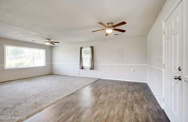 2107 Faircrest Avenue Gallery 4