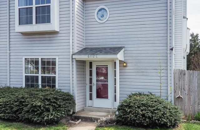 6112 HOSKINS HOLLOW CIRCLE - 6112 Hoskins Hollow Circle, Centreville, VA 20121