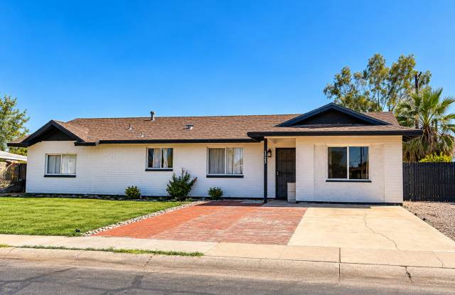 Nice 4 bedroom 2 bath home! Gallery 1